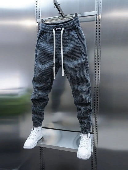 PANTALÓN DEPORTIVO AJUSTADO EMBERON