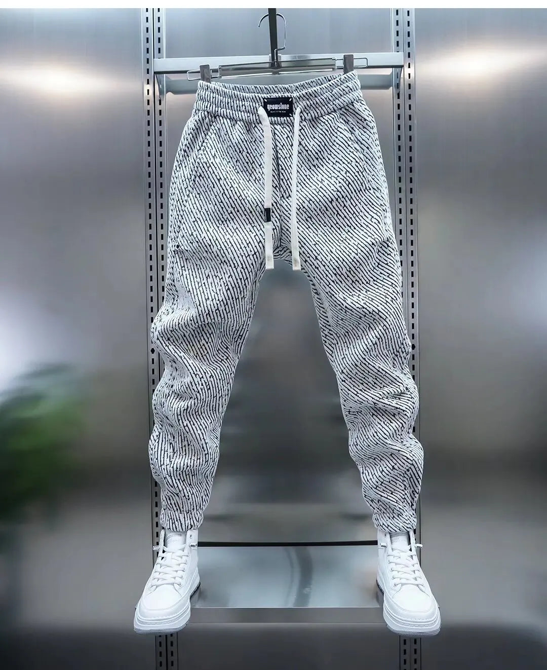 PANTALÓN DEPORTIVO AJUSTADO EMBERON